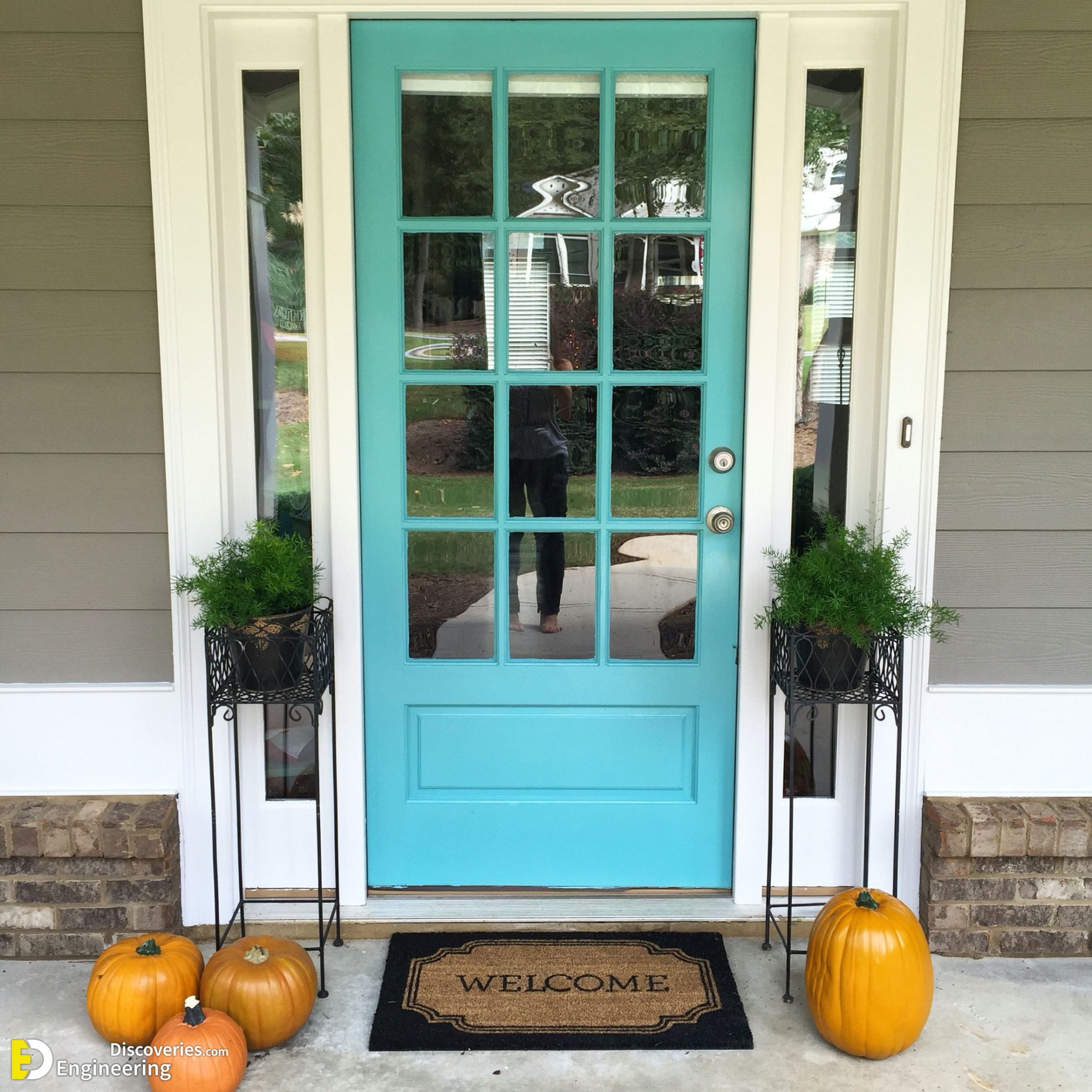 Gorgeous Colorful Front Door Design Ideas To Welcome Your Guests