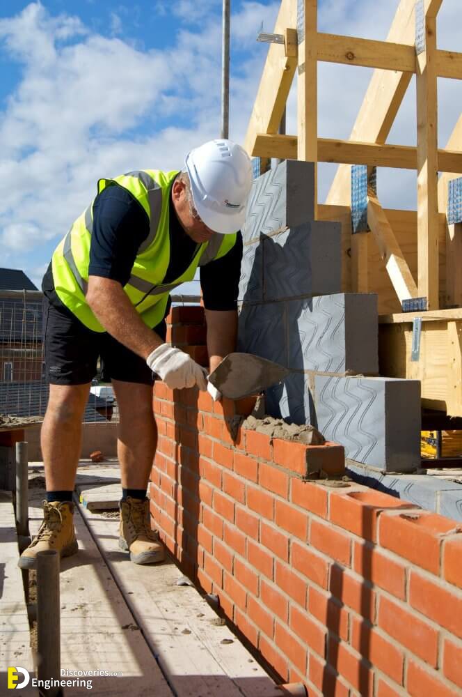 Thermalite-Aircrete-Blocks-Laying-bricks-and-blocks.x664.jpg