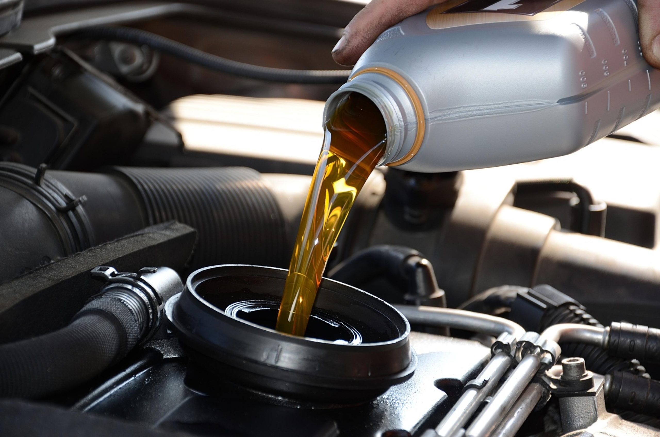 How To Choose The Right Type Of Engine Oil For Your Car ...