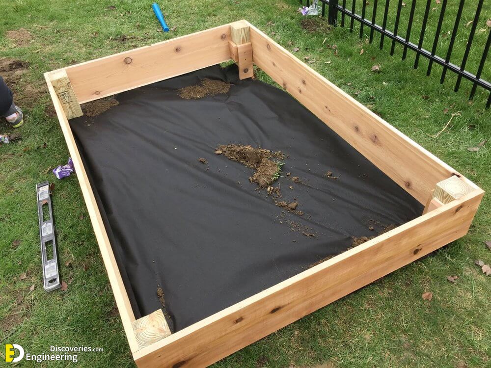 gardengroundcoverforweeds.jpg