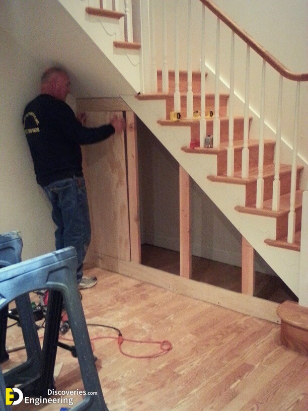 measuring-doors-for-under-the-stairs.jpg
