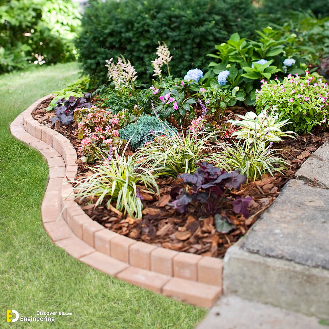 curvy-brick-border-plants-flowers-101279494.jpg
