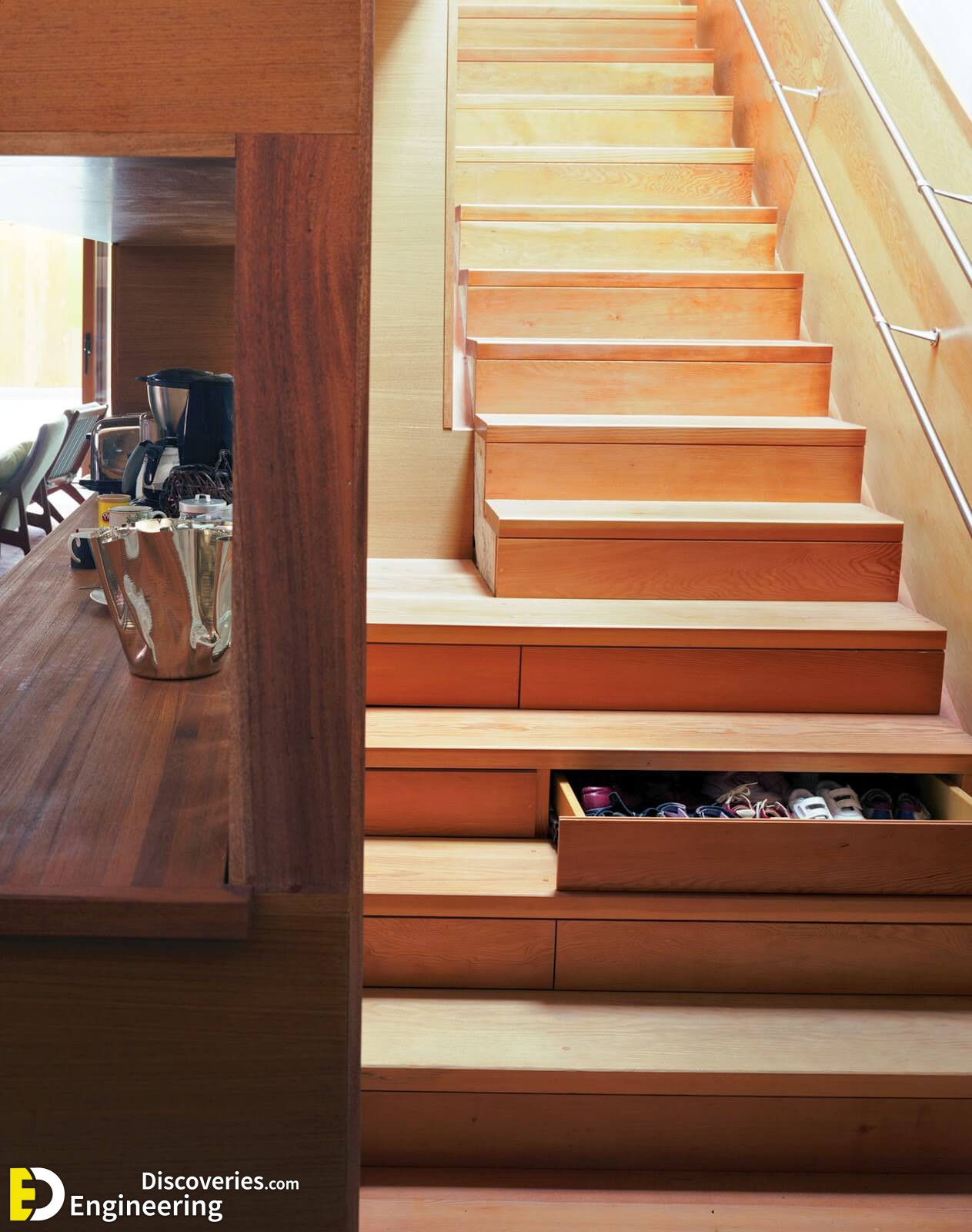 courtyard-house-after-stairs.jpg