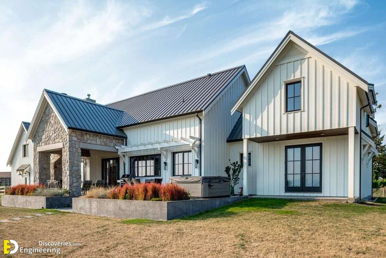 Two-Story 3-Bedroom Exclusive Modern Farmhouse With Triple Garage ...