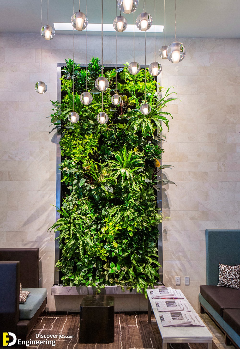 20160814215956_HotelLobbyLivingWall1.jpg