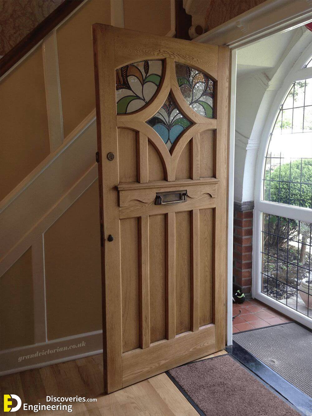 Top 45 Beautiful And stylish Wooden Door Design Ideas - Engineering  Discoveries