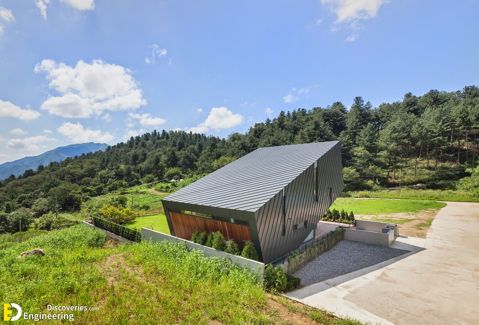 5441e2f6c07a802a690004b1_leaning-house-praud_portada_img-4-.jpg