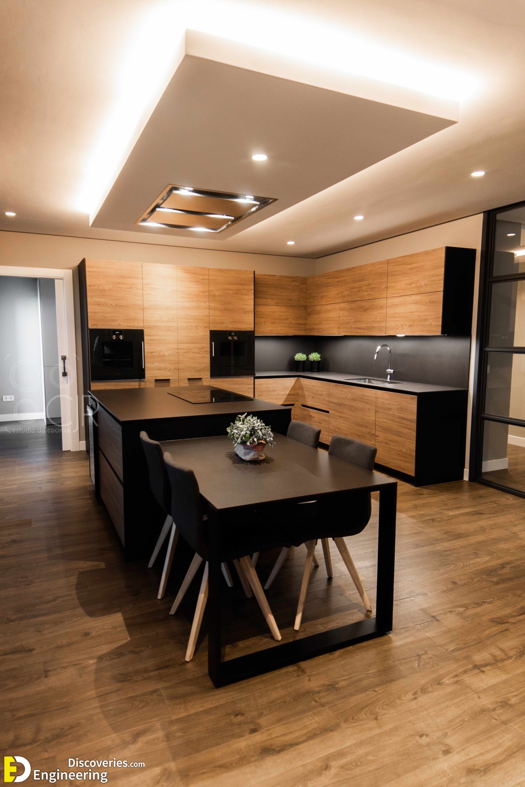 Cocina-Negra-y-madera-con-isla-moderna-cocinas-CJR-santos-2-scaled-1.jpeg