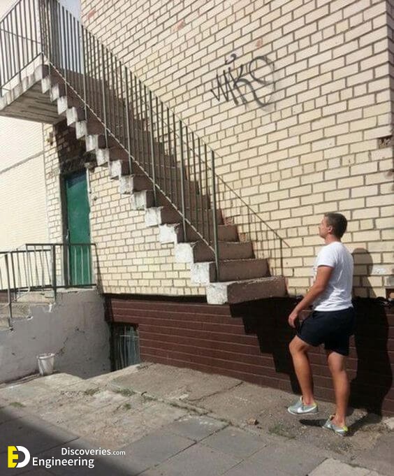 They-missed-a-step-Archisnapper-presents-20-hilarious-staircase-building-fails.jpg