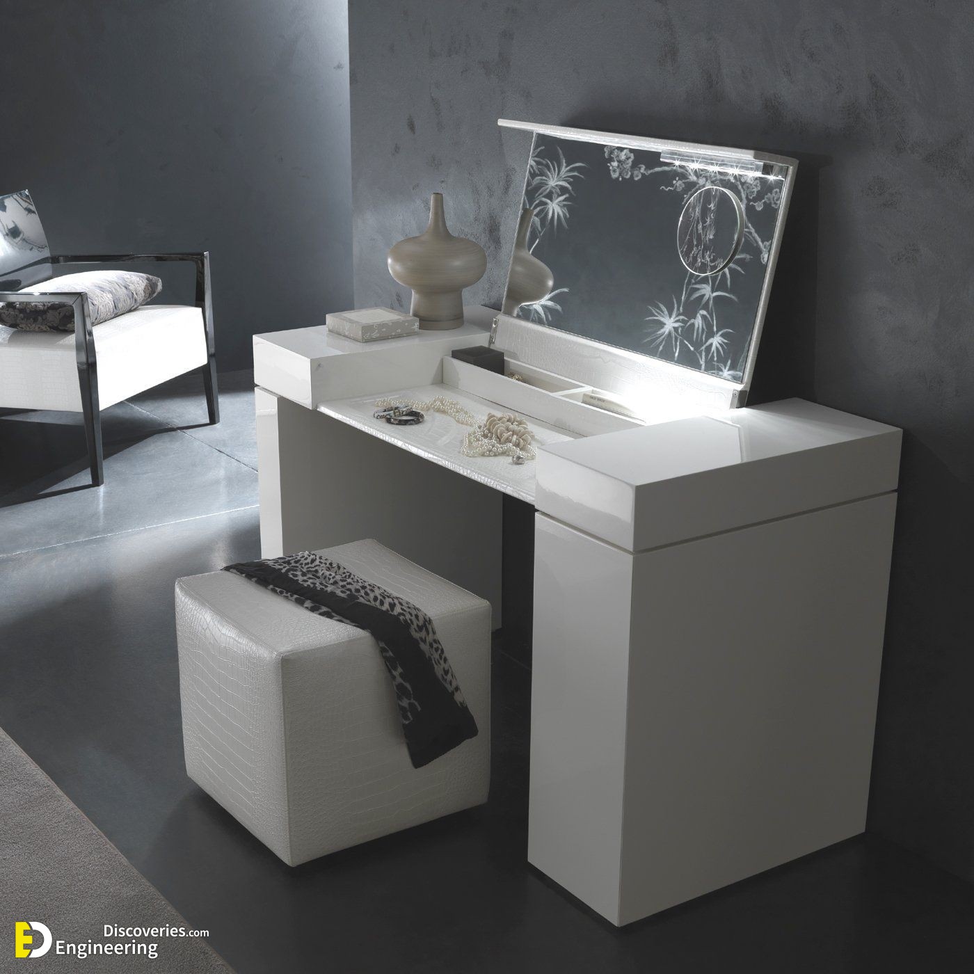 vanity-table-bed-bath-beyond.jpg