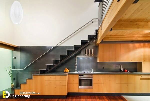 cocina-pequena-bajo-escalera.jpg