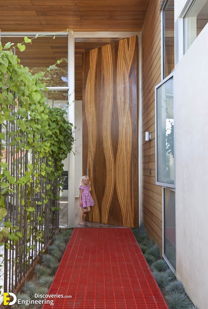 inspiring-artistic-wood-door.jpg
