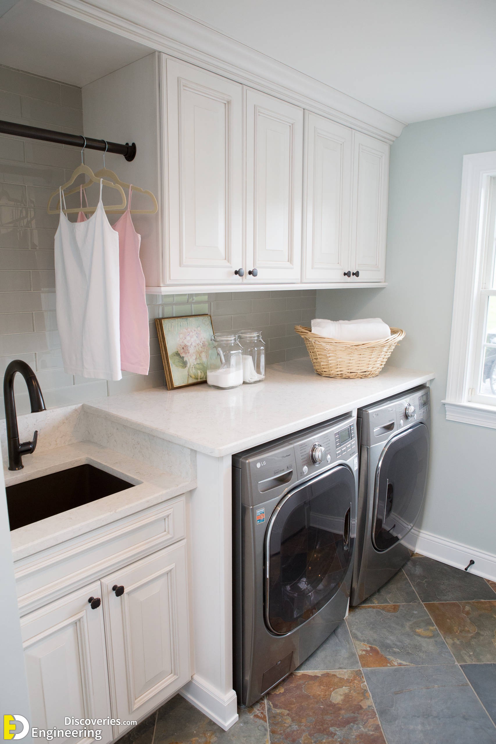 the-perfect-family-basement-advance-design-studio-ltd-img_fe5154a509d3a8b6_14-3521-1-36deb1c.jpg