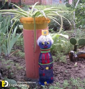 Amazing Crafts For The Garden From Plastic Bottles | Engineering ...