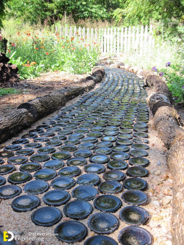 Repurposed-Tree-Trunk-Fencing-22-1402070001.jpg