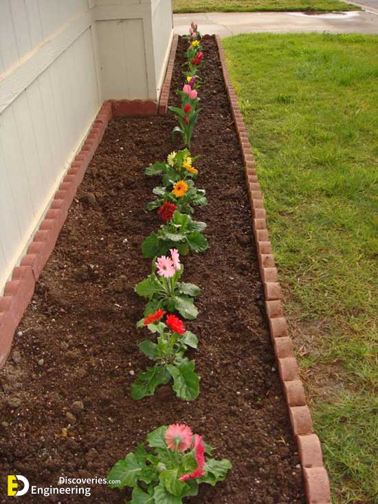 brick-yard-edging-for-small-flowers.jpg