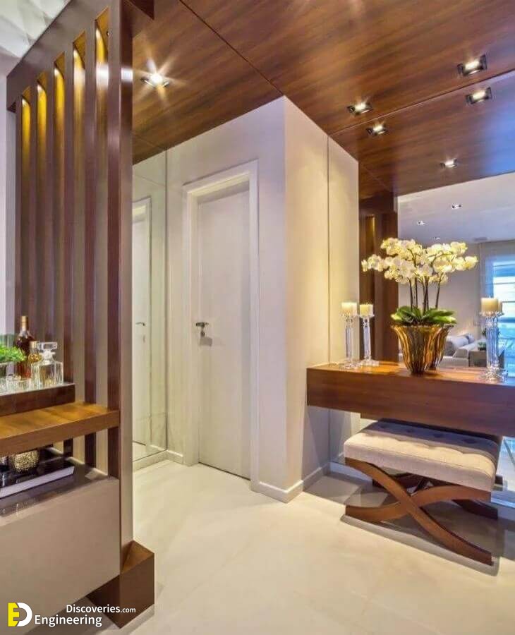 revestimento-de-madeira-para-decoracao-hall-de-entrada-pequeno-moderno-e-sofisticado-Foto-MM-Baptista.jpg