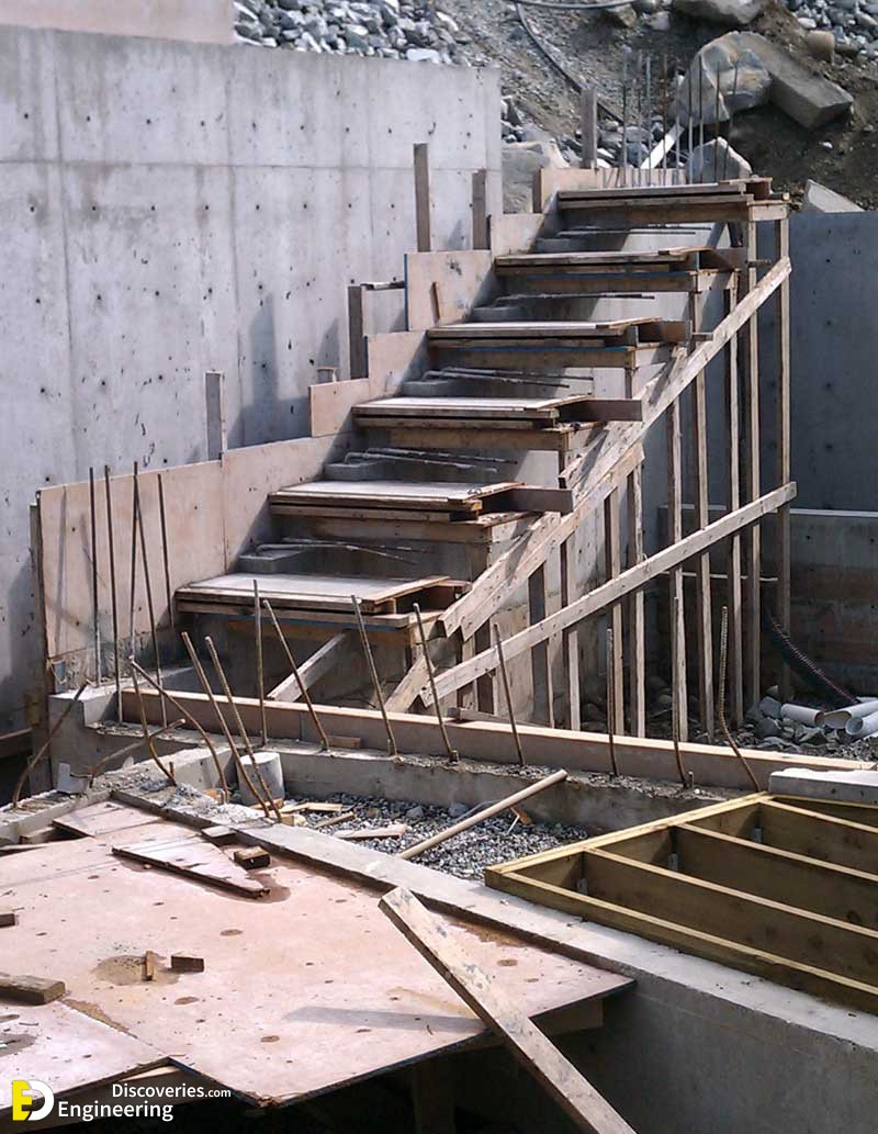cantilevered-concrete-stair-formwork.jpg