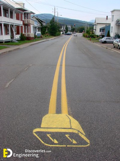 roadsworth-plug-female.jpg