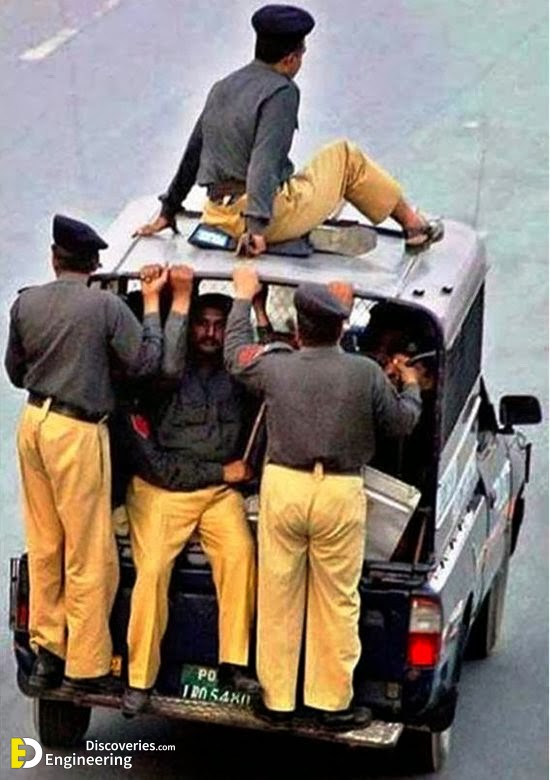 Funny-Pakistani-Police.jpg