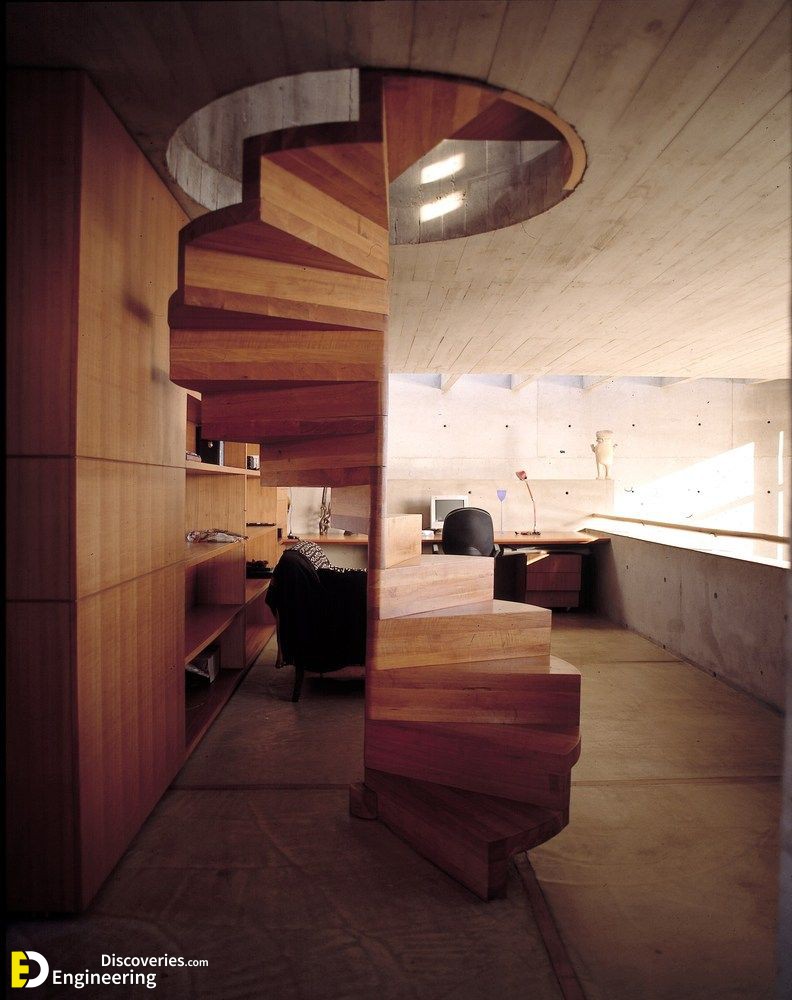 1-Wood-Casa-Do-Spiral-Staircase-by-Cazu-Zegers.jpg