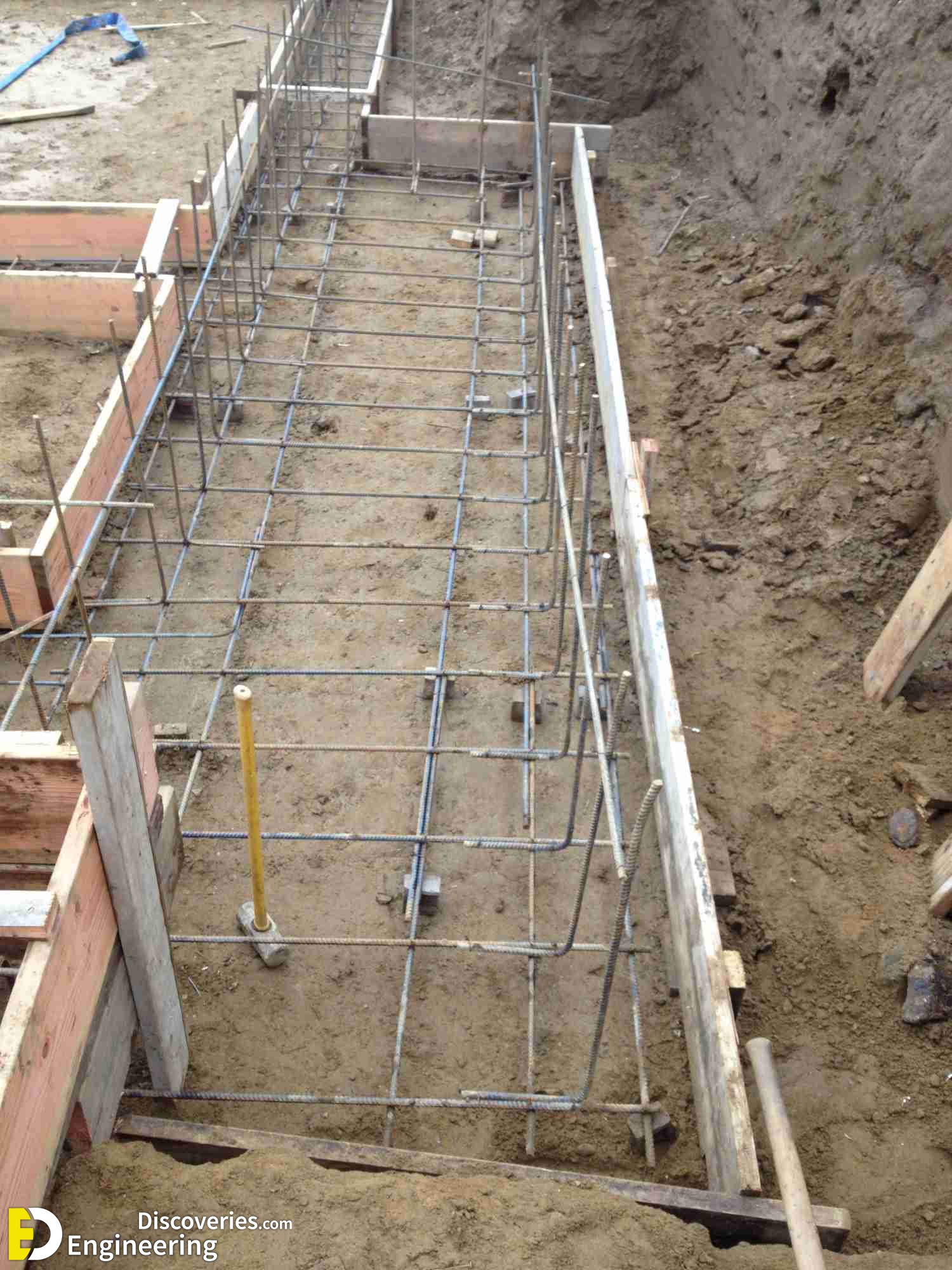 3-foundation-forms-rebar.jpg