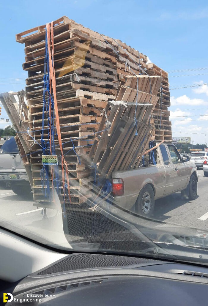 3-stupid-people-on-the-road-306-60d2e7b71175a__700.jpg