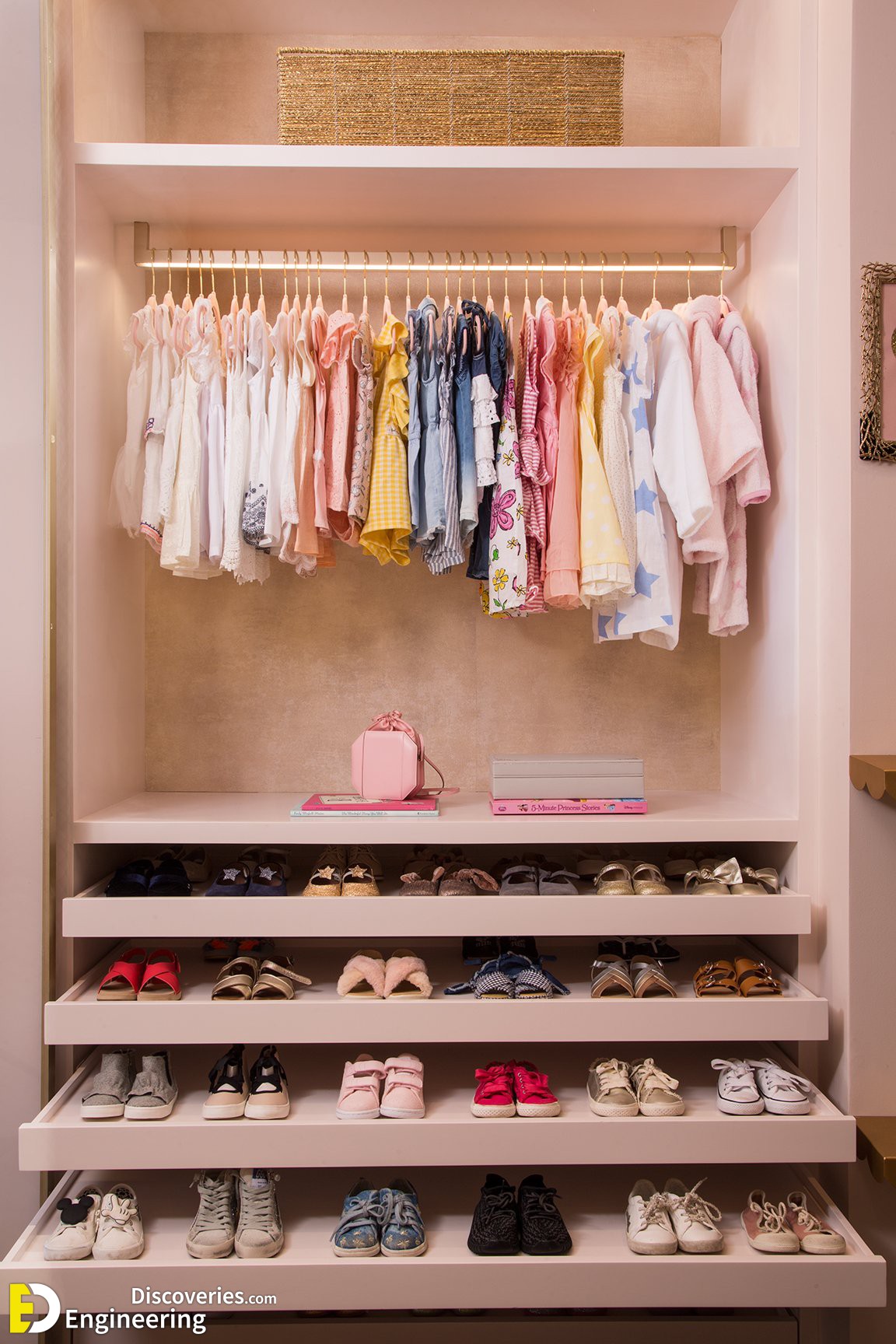 5-LIsaAdams_Carlyle_BabyBelClosetShoeSlice_WEB.jpg