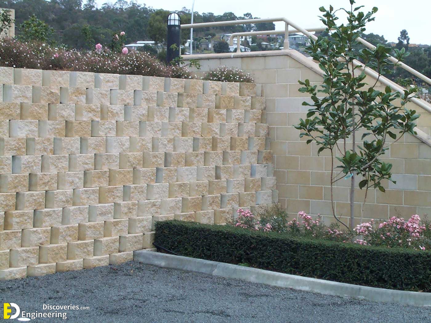 3-Norfolk-Retaining-Wall-Limestone-1.jpg