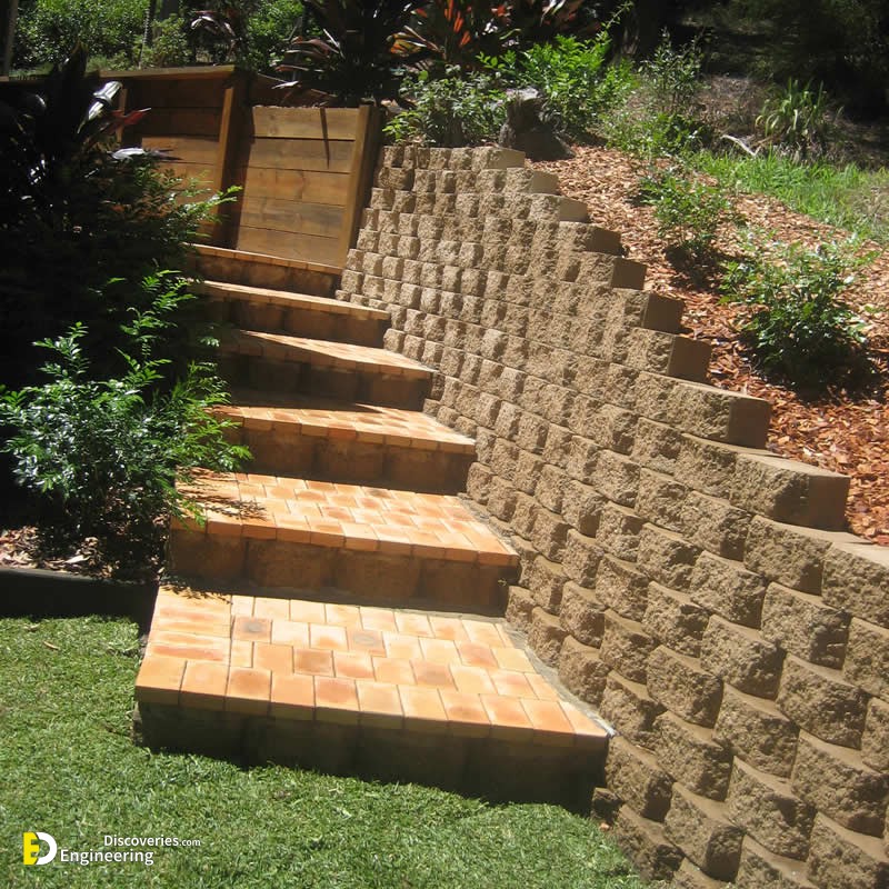 5-windsor-link-block-retaining-wall-sm.jpg