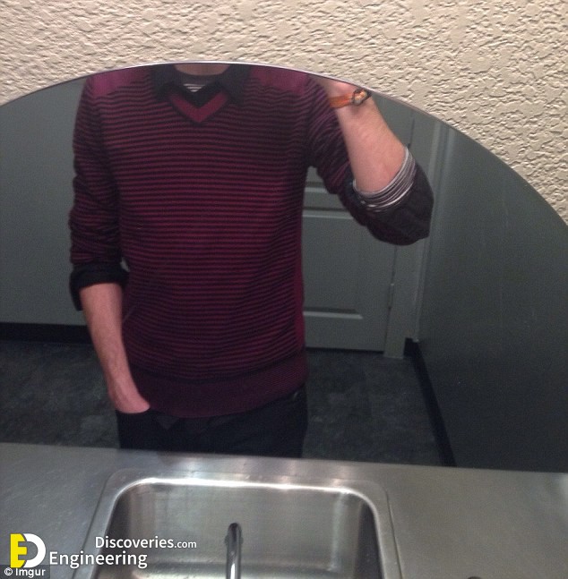 1-3C060CB600000578-4106128-Bathroom_mirrors_are_there_for_you_to_be_able_to_look_at_yoursel-m-12_1484069897906.jpg