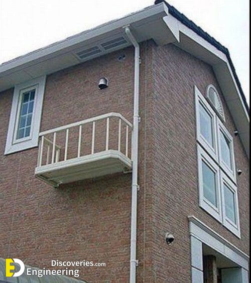 3-balcony-with-no-door.jpg