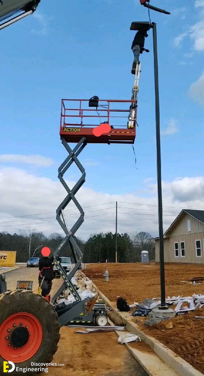 workplace-safety-hazards-454659-613f0b1e97fbf__700.jpg