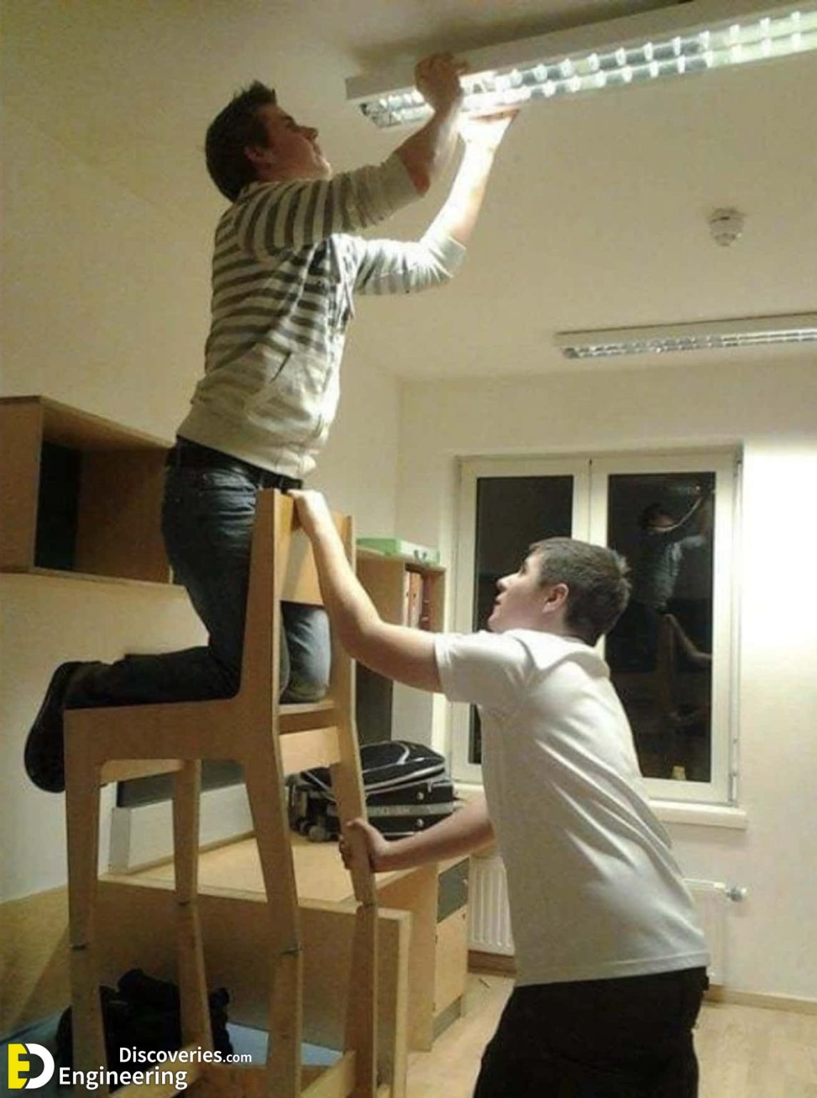 Hilarious Gallery Of Health And Safety Fails Reveal Disasters Waiting