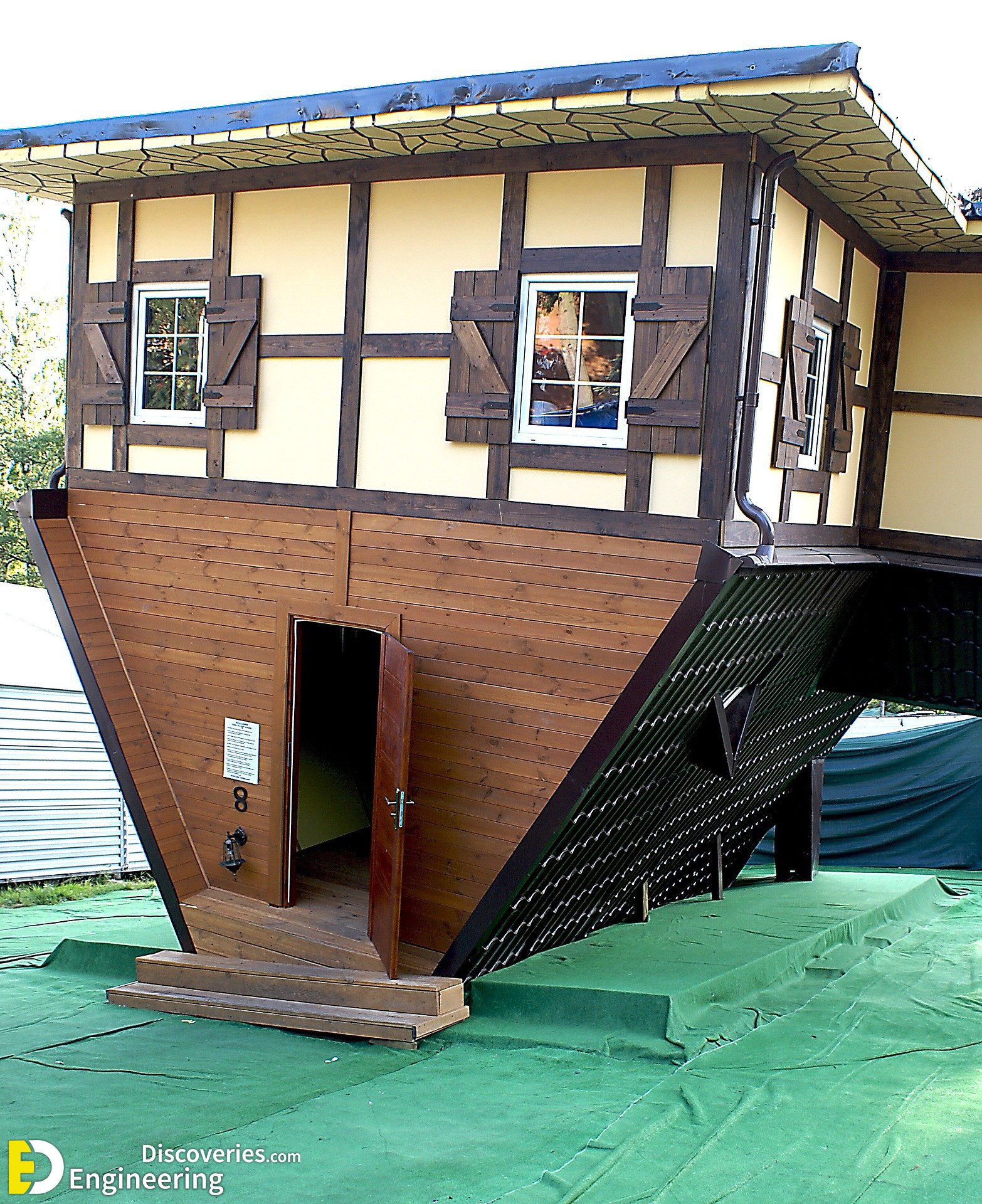 cottage-928979_1920.jpg