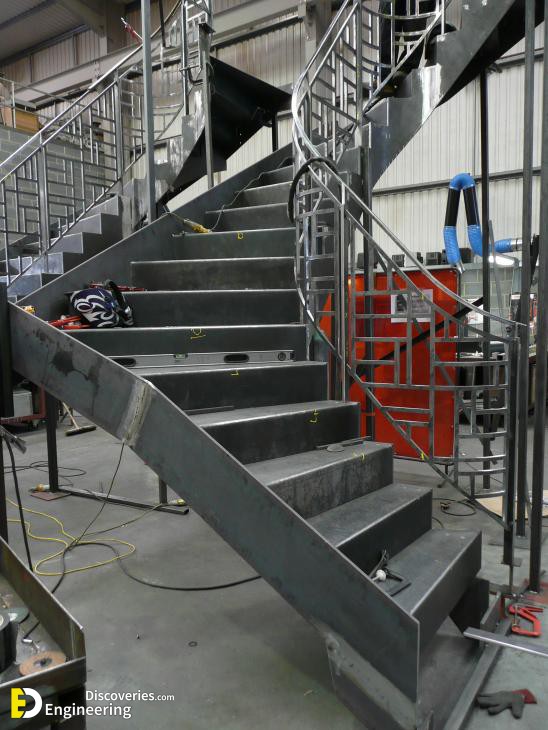 metal_stairs_design.jpg