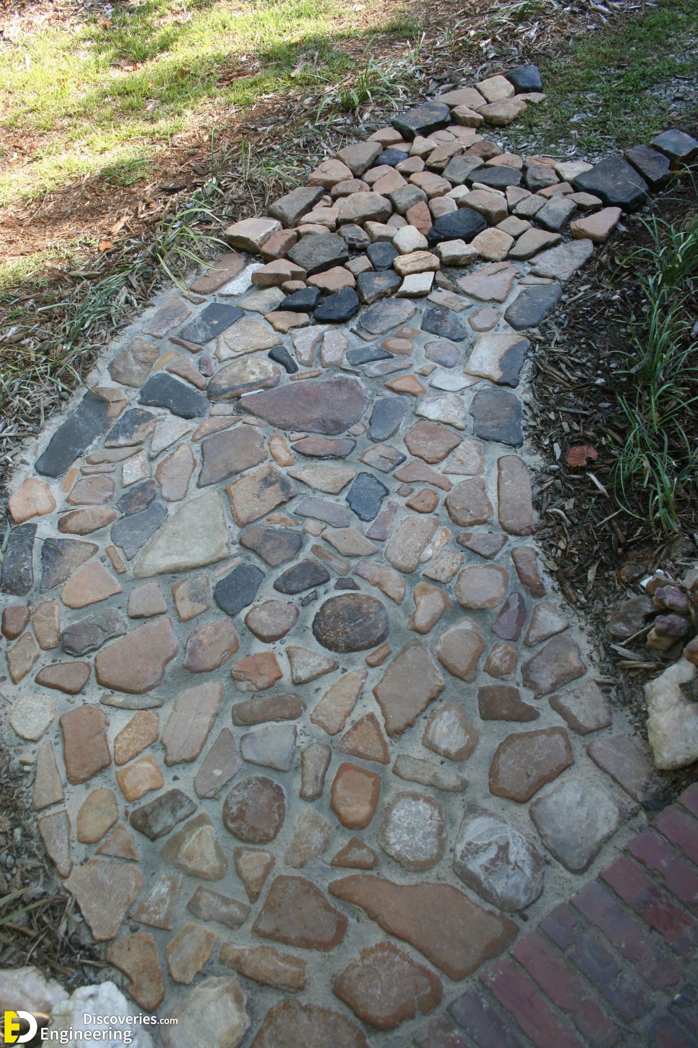 28+ Very Creative And Inspiring Garden Stone Pathway Ideas