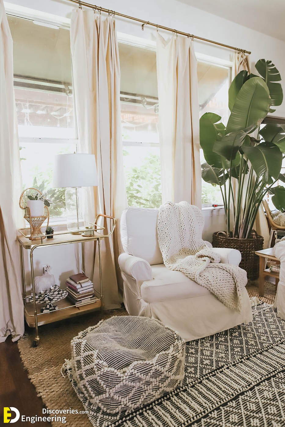 12.02_boho_living_room_decor_02.jpg