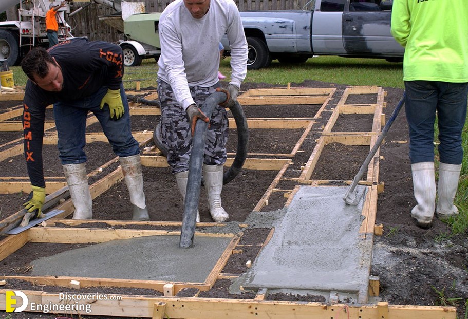 5-poured-concrete-pavers-create-a-stylish-patio-image-12.jpg