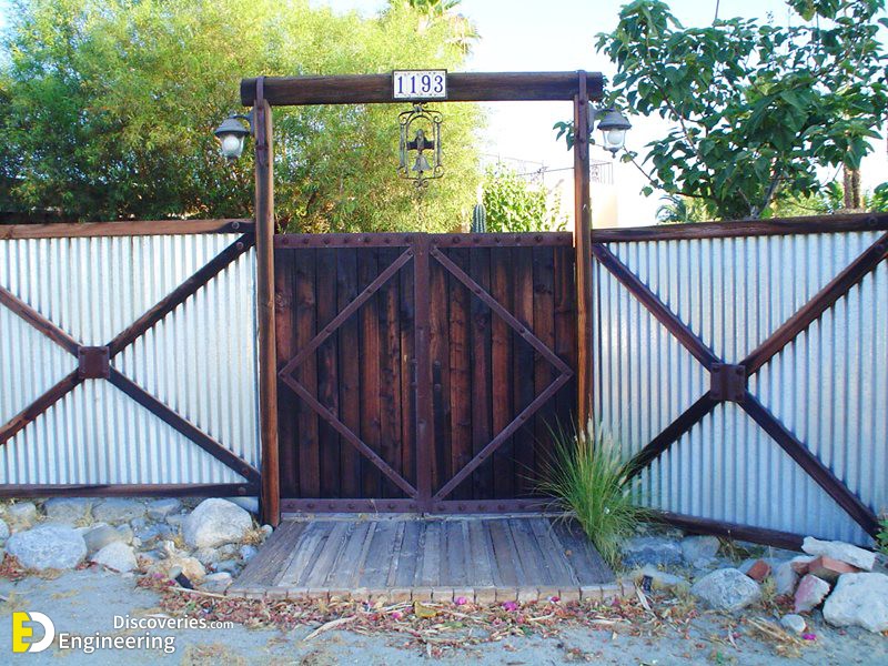 corrugated-steel-western-fence-maureen-gilmer_5363.jpg