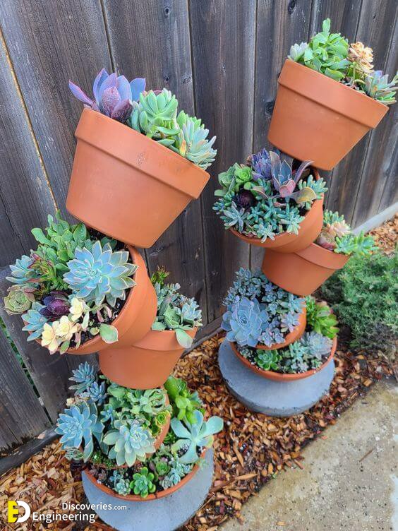 20-Outdoor-Succulent-Display-Ideas04.jpg