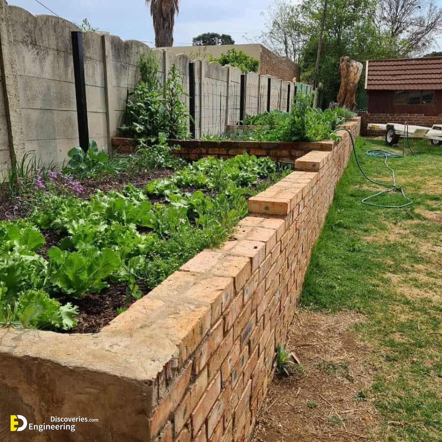 51-slope-garden-or-multilevel-raised-bed-raised-garden-bed-ideas-genuine_grow_gardens.jpg