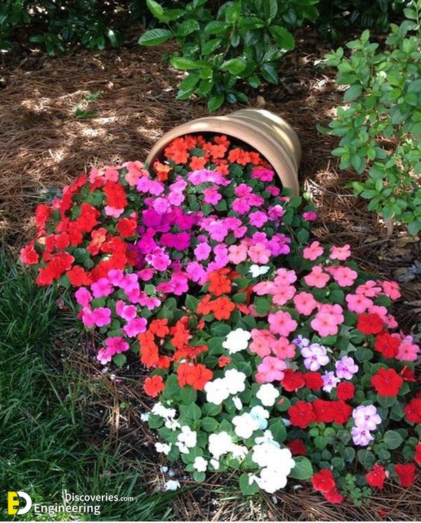 Stunning-Spilled-Flower-Pot-Ideas-for-Your-Garden-14.jpg