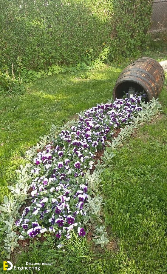 Stunning-Spilled-Flower-Pot-Ideas-for-Your-Garden-7.jpg