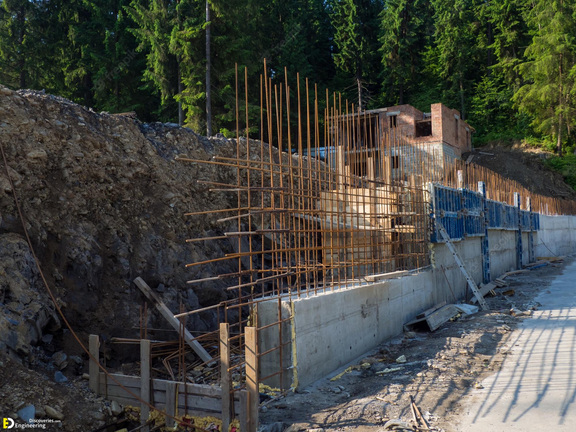 reinforcing-foundation-building-mountainous-area-wall-formwork-casting-reinforced-concrete-construction-area-wall-construction_358403-1158.jpg