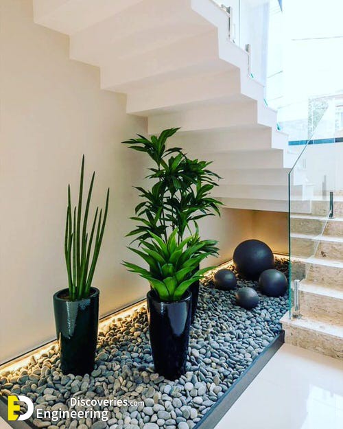Indoor-Garden-Under-Stairs-3.jpg