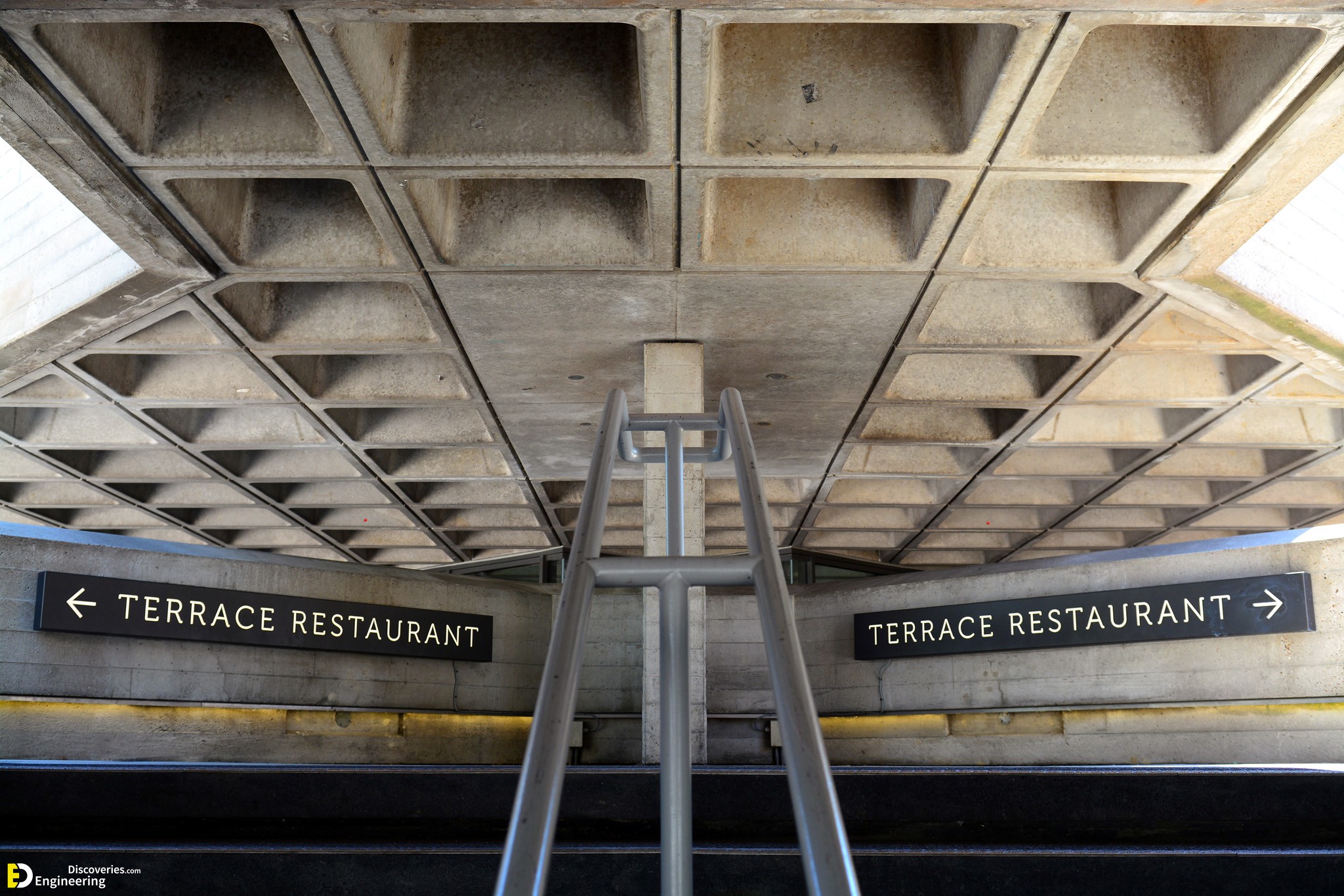 Waffle_Slab_National_Theatre_Terrace_Restaurant.jpg
