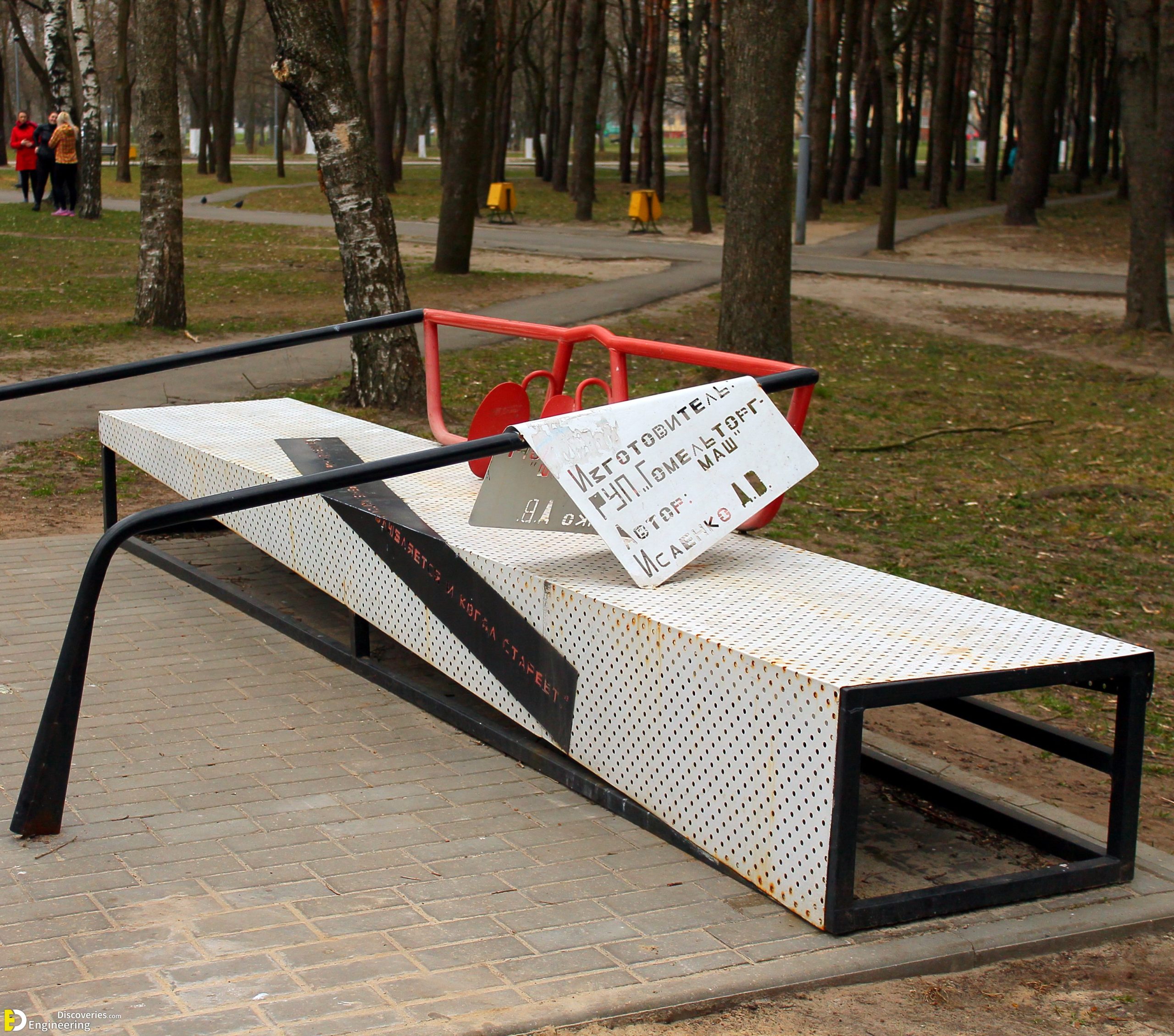 1638249563_35-na-dache-pro-p-art-obekti-dlya-parkov-foto-36-scaled.jpg