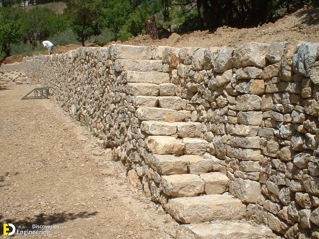 5-depierresetdebois-verdiere02-escalier-integre-pierre-seche.jpg