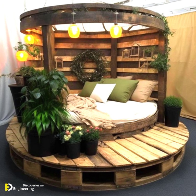 Wood-pallet-Round-Bed-with-Roof-14.jpg